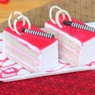 Fraisier Cake (French Strawberry Cake) - Del's cooking twist
